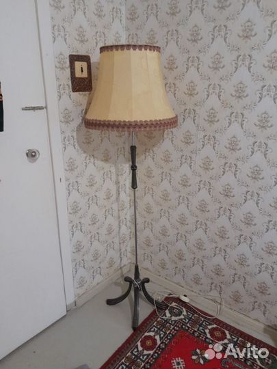 Торшер напольный