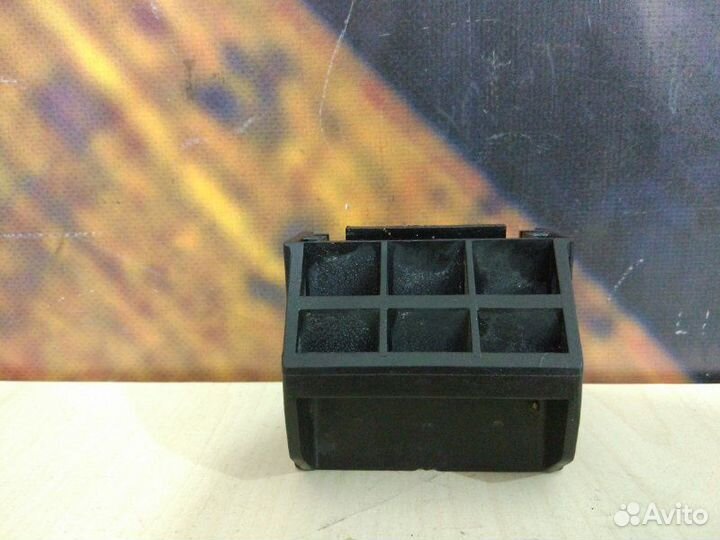 Крепление радиатора Bmw 525I E60 M54 2004