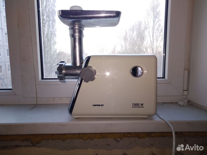 Мясорубка электрическая magnit, 1500 W, бу