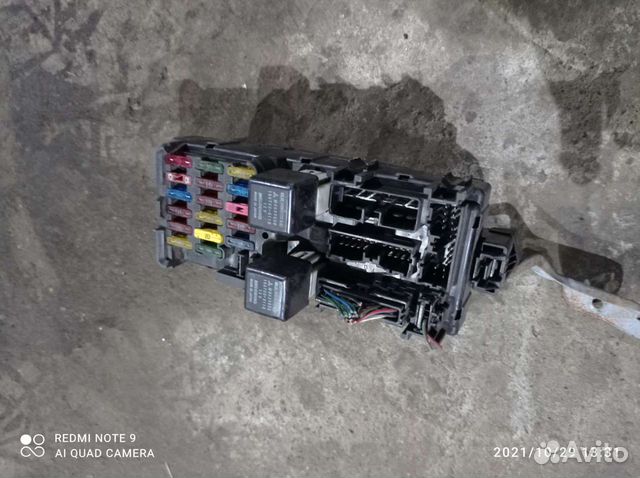 Блок предохранителей Митсубиси Галант 7
