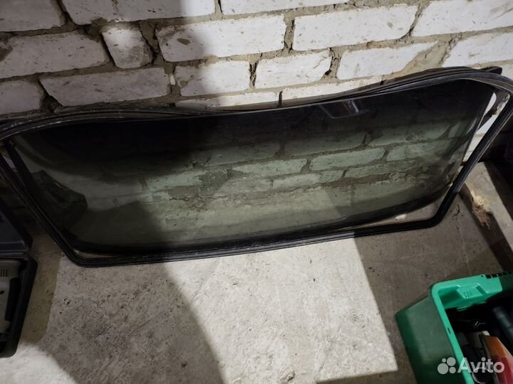 Заднее стекло