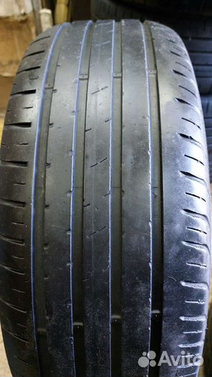 Kumho Ecsta HS51 235/65 R17 104V