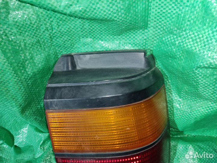 Фонарь задний правый Volkswagen Passat B3