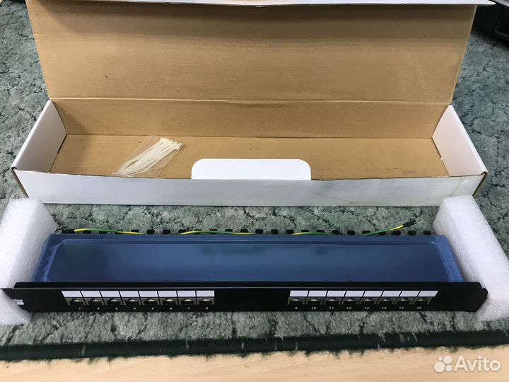 Патч панель Hyperline