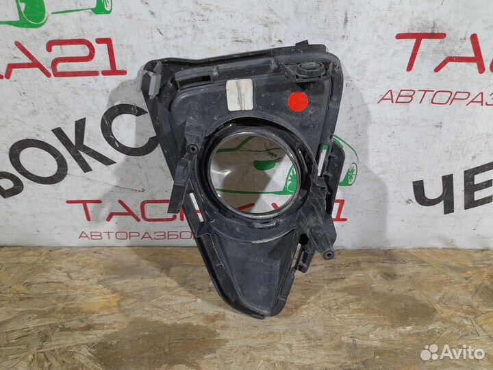 Накладка птф правая Toyota RAV 4 CA40 (2015-2019)