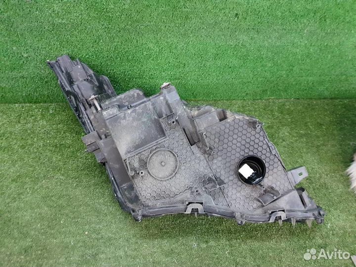 Фара левая Lexus RX200t/RX300/RX350/RX350L/RX450h