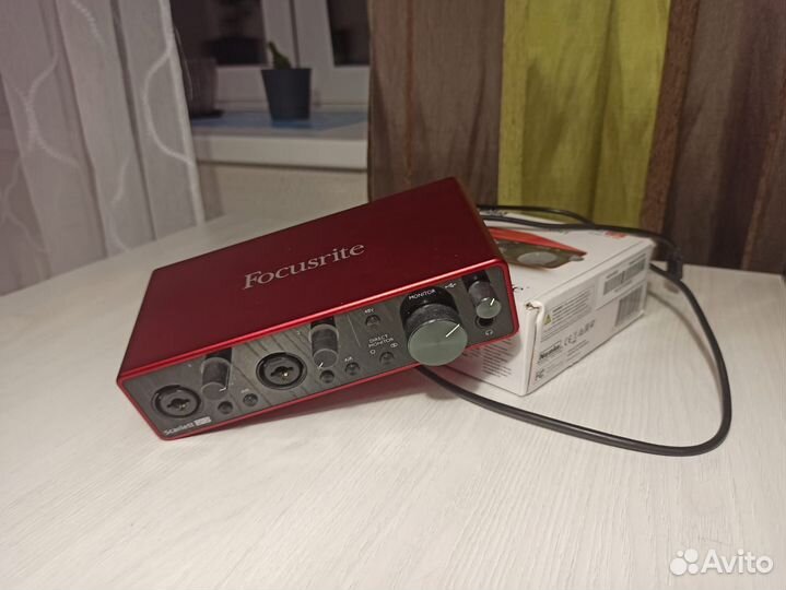 Аудиокарта Focusrite Scarlett 2i2 3rd gen