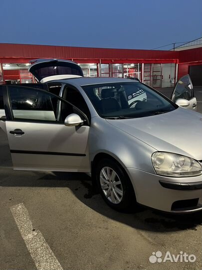 Volkswagen Golf 1.6 МТ, 2004, 302 000 км