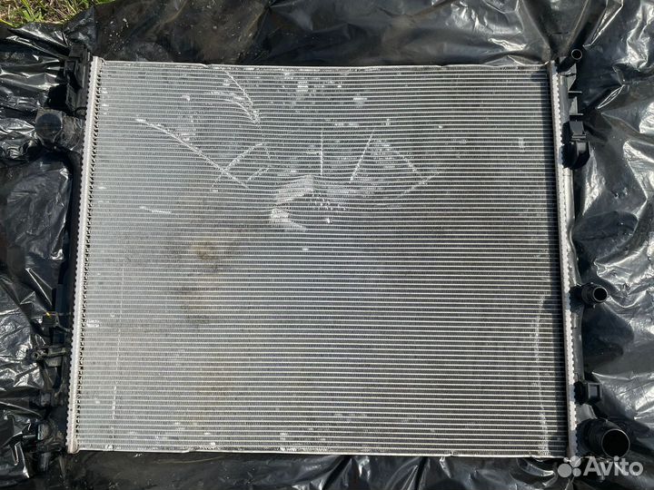 Радиатор охлаждения на гле 167 кузов год 2021