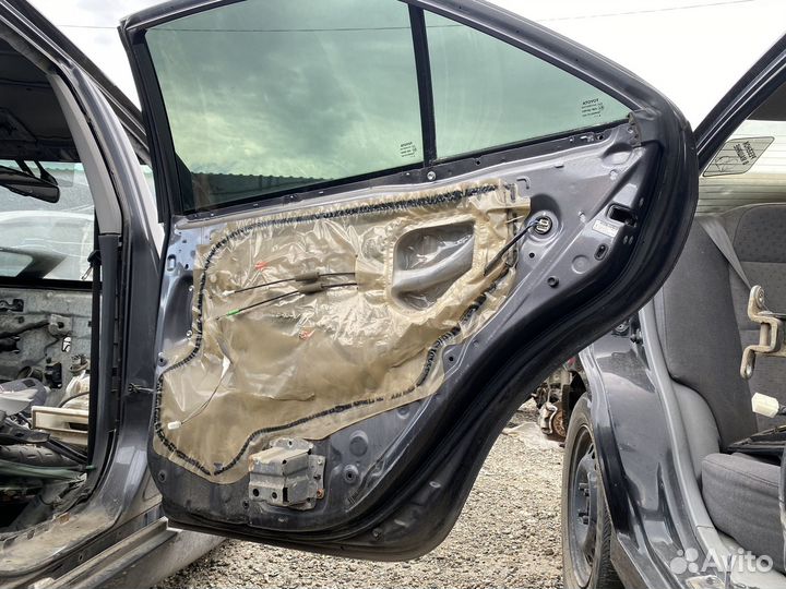 Toyota camry 40 дверь правая задняя
