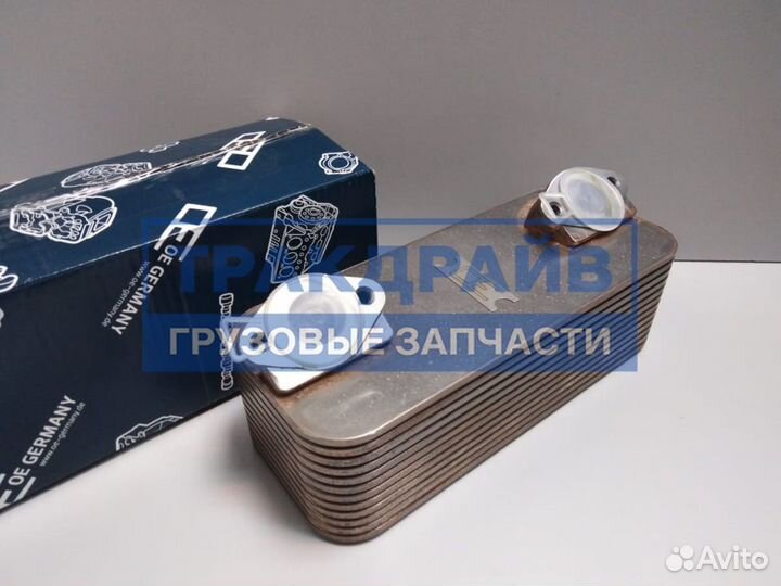 Радиатор масляный Мерседес Актрос OM501 OM502
