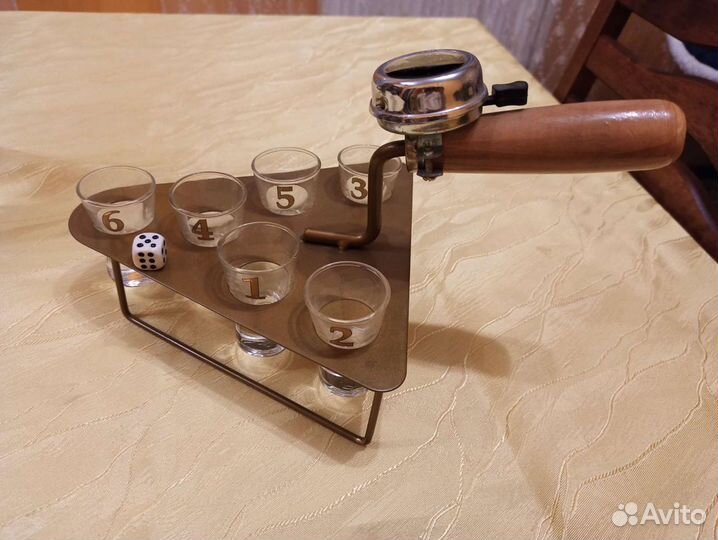 Мастерок с рюмками