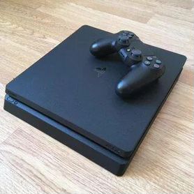 Play Station 4 Slim