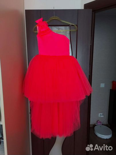 Платье нарядное