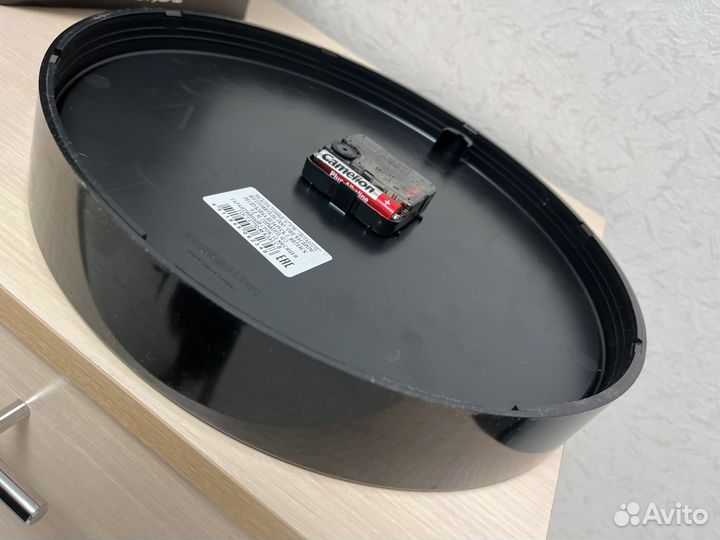 Часы электронные настенные