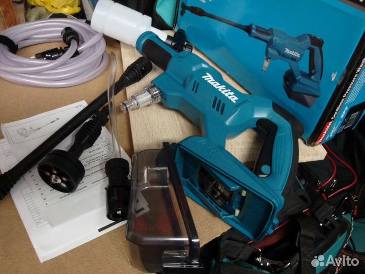 Аккумуляторная Авто мойка Makita DHW180 LXT 18V, о