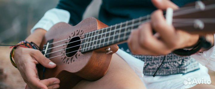 Репетитор по игре на гитаре/укулеле
