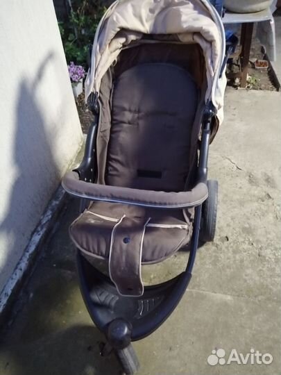 Прогулочная коляска