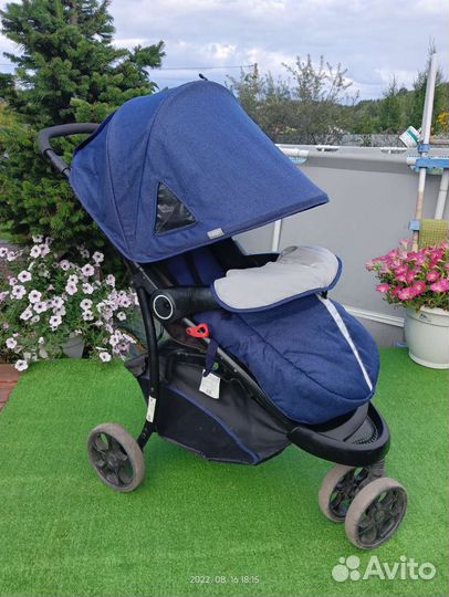 Коляска прогулочная