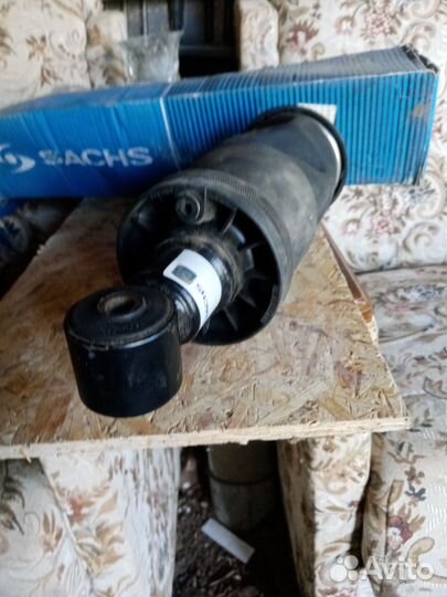 Пневмоподушка кабины