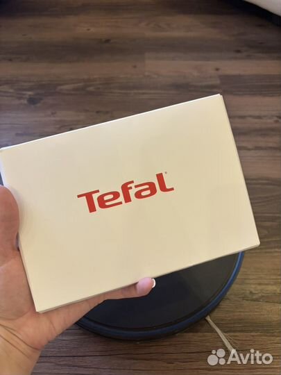 Робот-пылесос Tefal