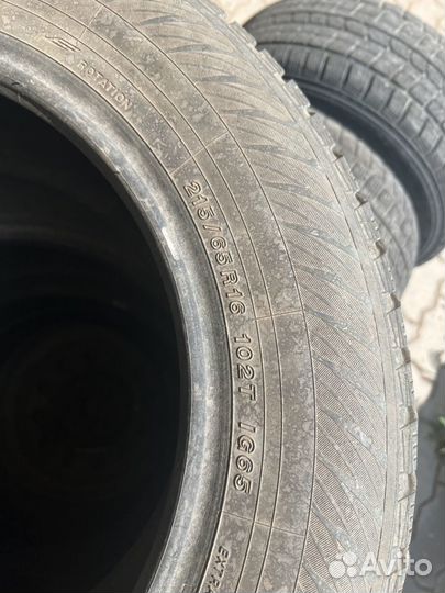 Yokohama Ice Guard IG65 215/65 R16