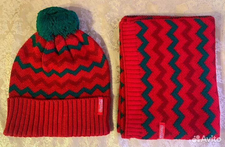 Зимний теплый набор Кока-кола: шапка + шарф