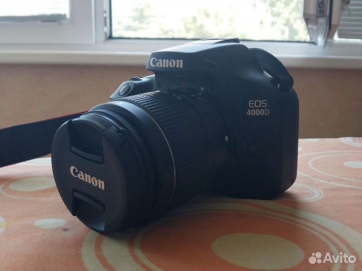 Зеркальный фотоаппарат Canon eos 4000d