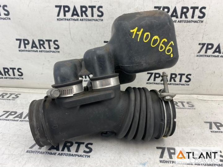 Патрубок воздушн.фильтра toyota sprinter