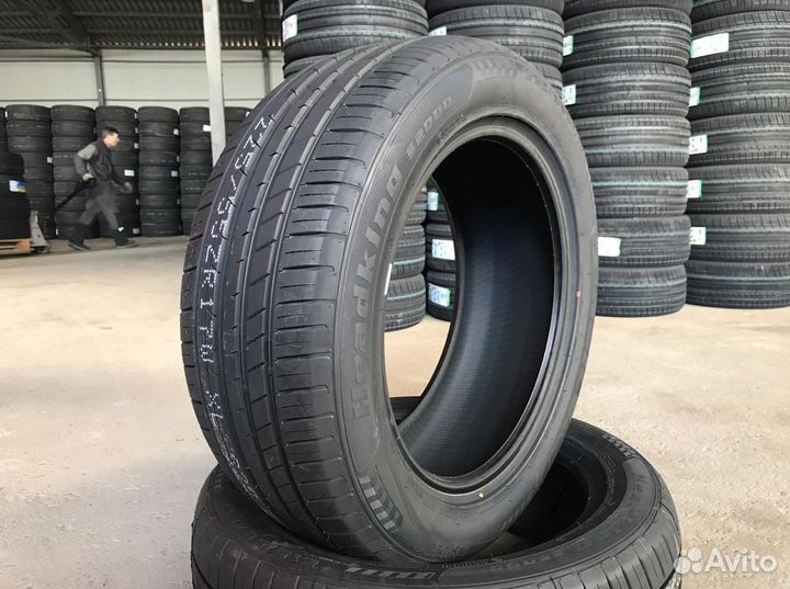 Kapsen Headking S2000 225/40 R18 92W