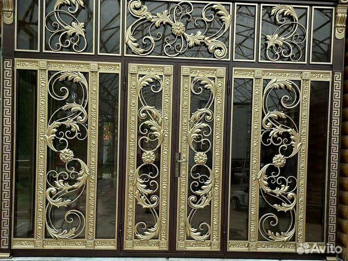 Кованая дверь входная