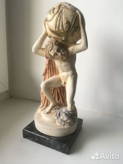 Статуэтка Атлас