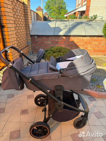 Детская коляска Carrello Epica 2в1