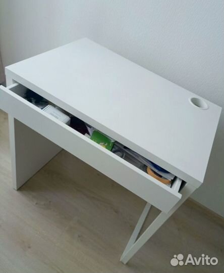 Стол письменный IKEA