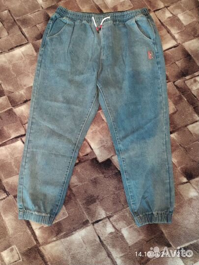 Джинсы новые