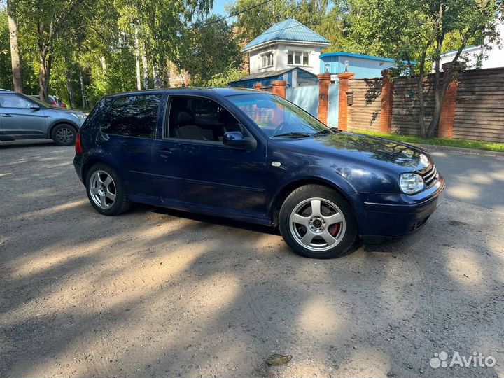 Volkswagen Golf 1.8 МТ, 2001, 305 000 км