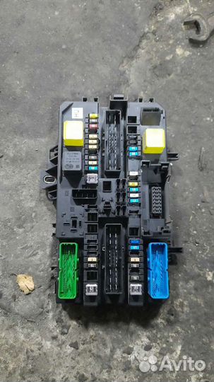 Блок предохранителей Opel Astra H 2004 - 2014