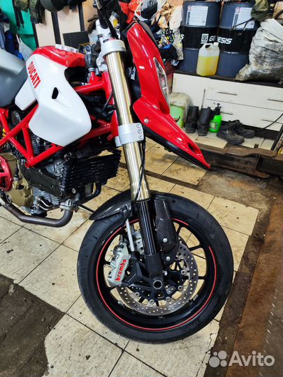 Ducati Hypermotard 1100S