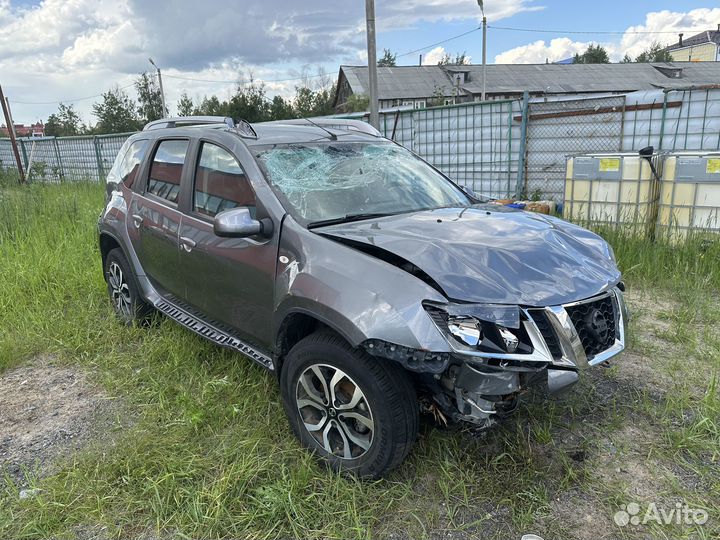 Nissan Terrano 2.0 AT, 2017, битый, 88 000 км