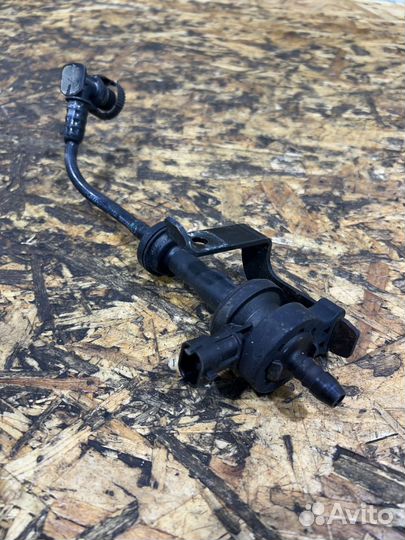 Клапан вентиляции бака Опель Астра J