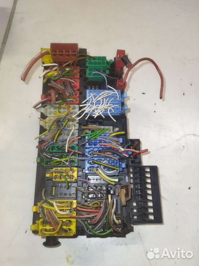 Блок предохранитель VW Golf 3 1993-97