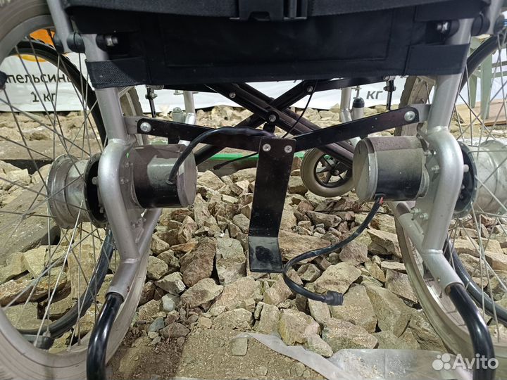 Инвалидная коляска с электроприводом