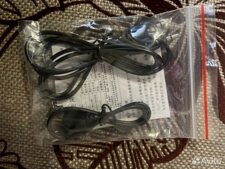 Беспроводные наушники новые