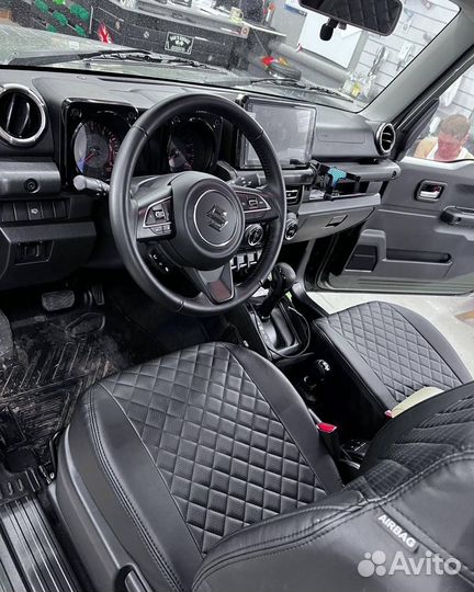 Чехлы из экокожи на Toyota Yaris от Автопилот