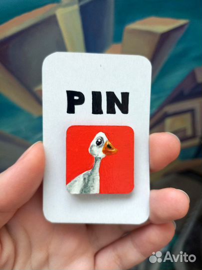 Значок белый гусь сувенир