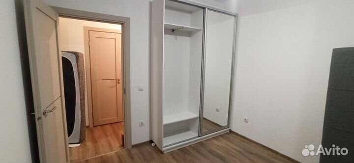 Шкаф-купе с зеркалами