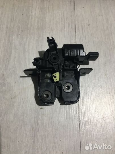 Замок багажника LADA vesta 1.6 мт седан
