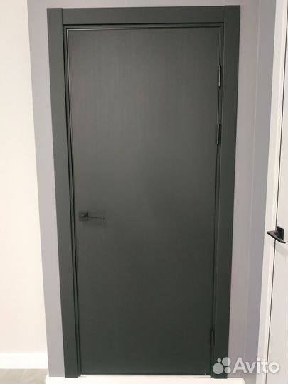 Двери межкомнатные черные