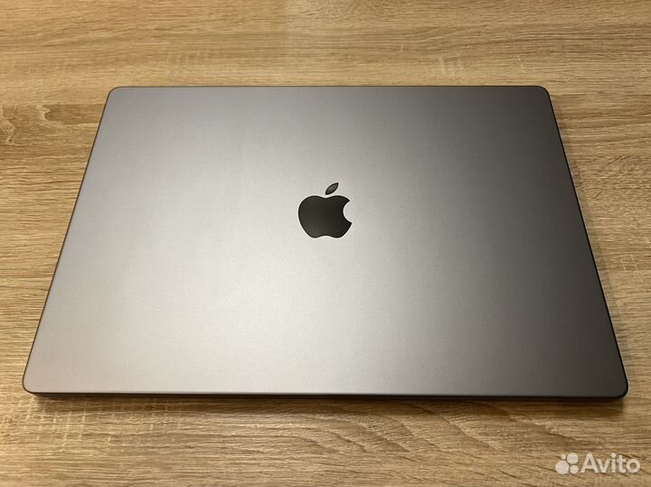 Продам Apple MacBook M1 Pro 16 Gb/512 Gb 16