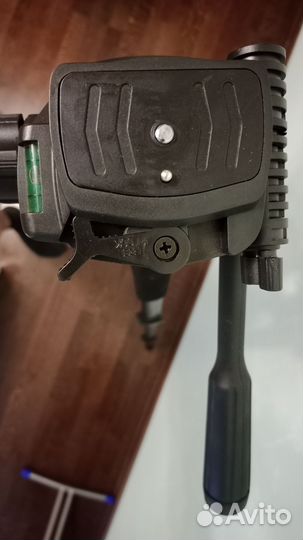 Штатив для фотоаппарата